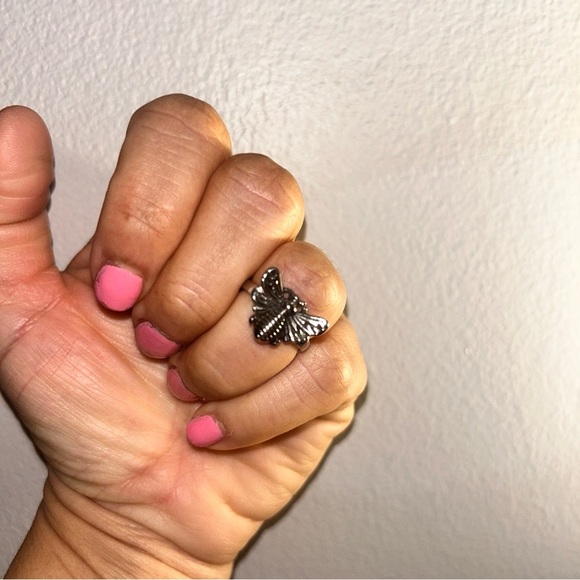 Silver Butterfly Ring - Picture 1 of 4
